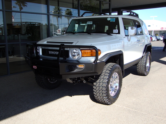 TOYOTA FJ CRUISER