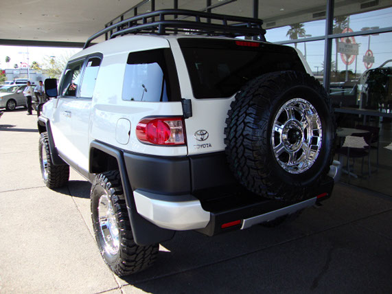 TOYOTA FJ CRUISER