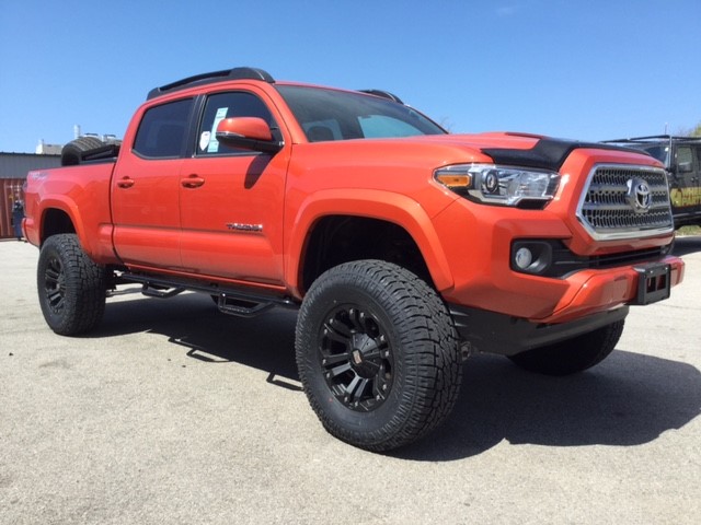 TOYOTA TACOMA