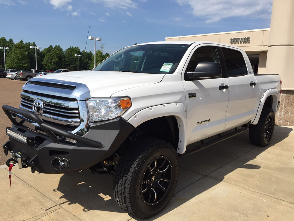 TOYOTA TUNDRA