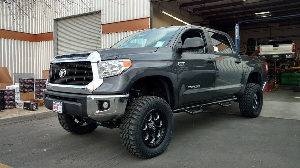 TOYOTA TUNDRA