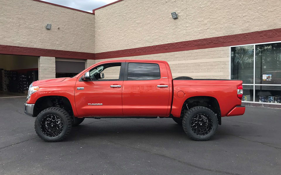 TOYOTA TUNDRA